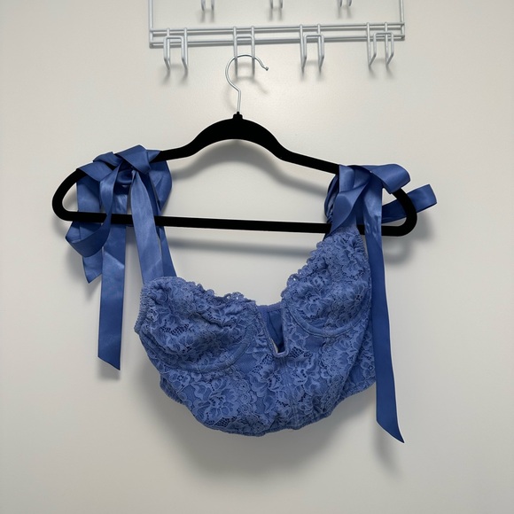 Urban Outfitters Ribbon Corset - Picture 3 of 4